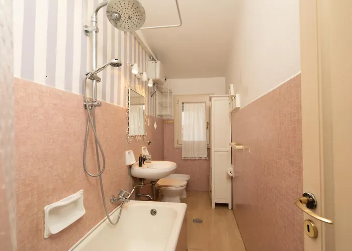 Lejlighed Fortezza Attic Retreat